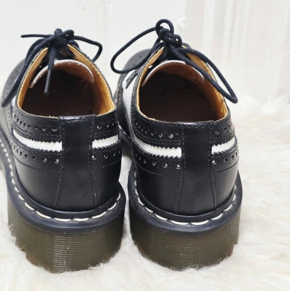 Dr. Martens 3989 Bex Smooth Leather Brogue Shoes in Black Size L6 M5 NWOT
